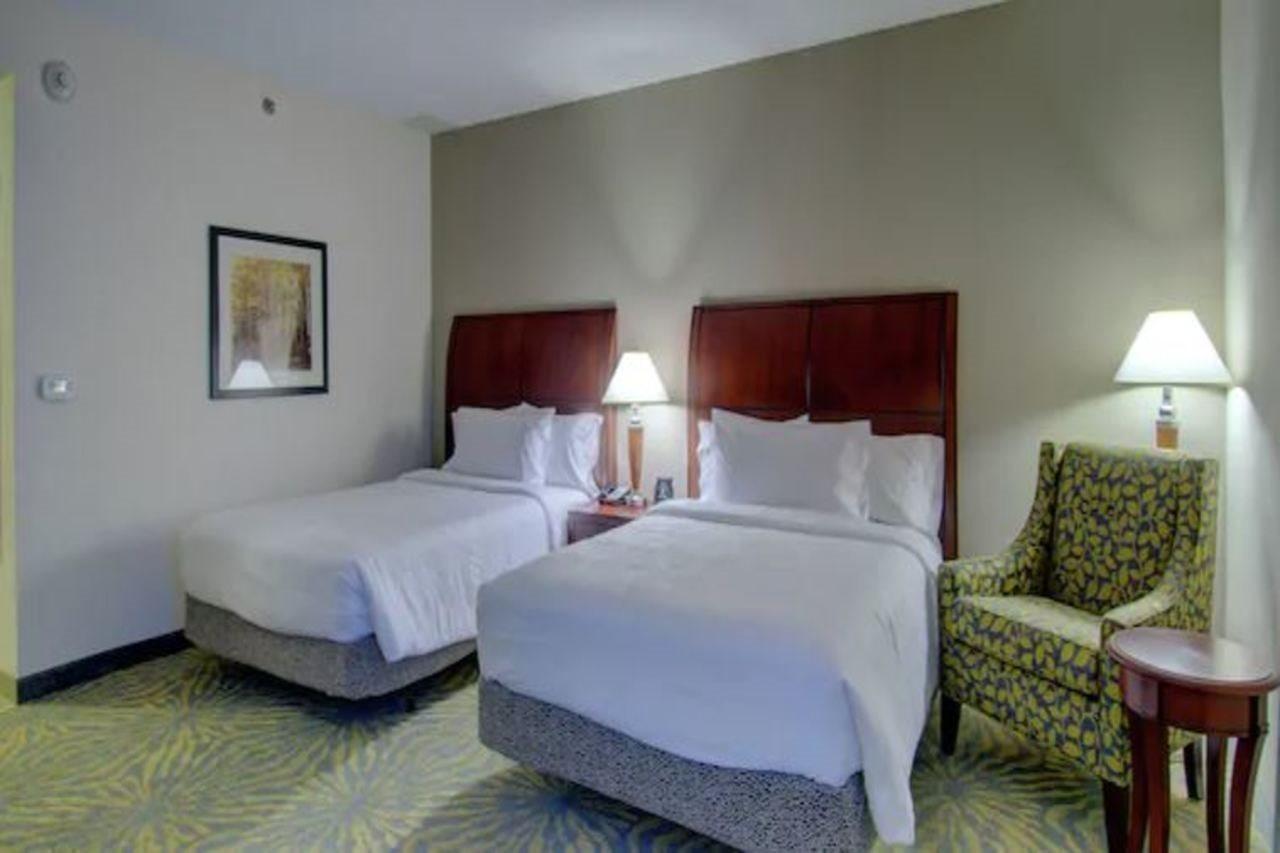 Hilton Garden Inn Норволк Екстер'єр фото