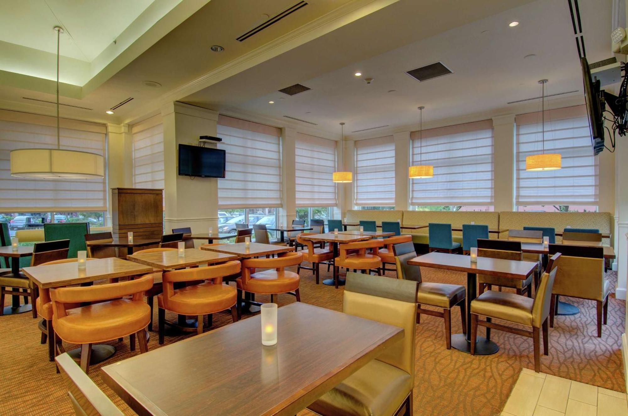 Hilton Garden Inn Норволк Екстер'єр фото